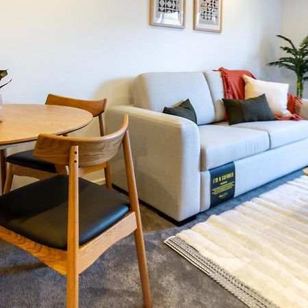 1 Bedroom 1 Bath, Executive Escape, Northlands Mall كريستتشيرش المظهر الخارجي الصورة