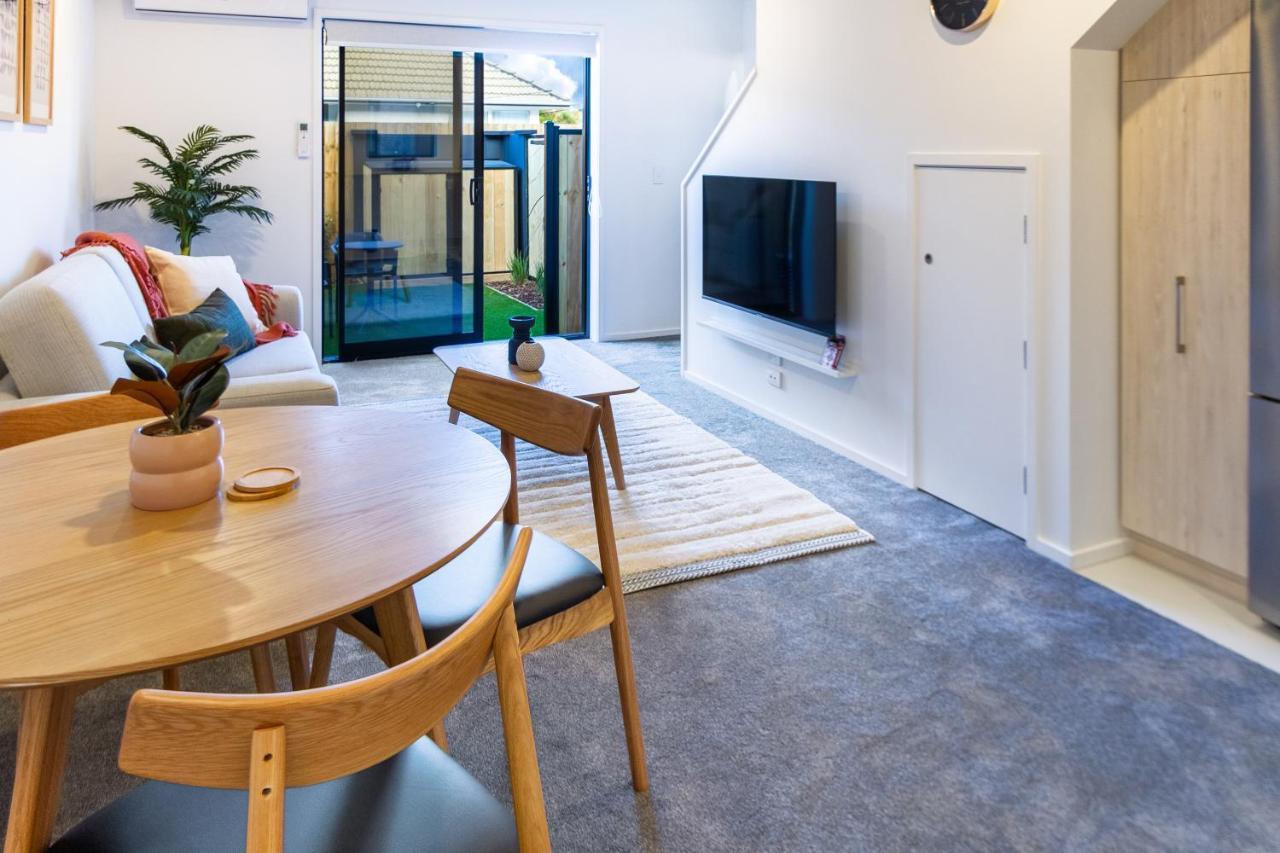 1 Bedroom 1 Bath, Executive Escape, Northlands Mall كريستتشيرش المظهر الخارجي الصورة